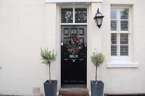 Facade/entrance, Day