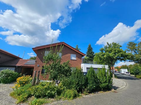 Property building, Neighbourhood, Parking