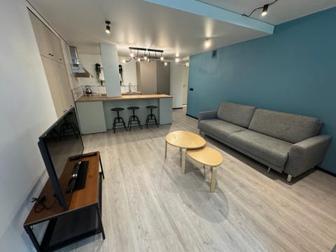 TV and multimedia, Kitchen or kitchenette, Living room, Seating area, Dining area, Evening entertainment