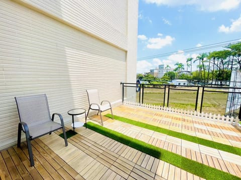 Patio, Spring, Day, Natural landscape, View (from property/room), Balcony/Terrace, Seating area, sunbed