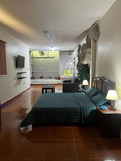 Bed, Photo of the whole room