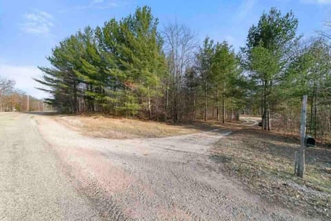 The Good Life Cabin - Close to Mackinac Island Cabin in Carp Lake
