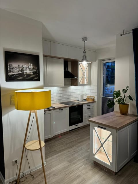 Property building, Kitchen or kitchenette, Living room