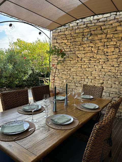 Patio, Dining area