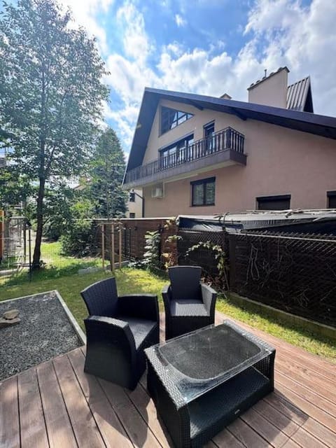 Spring, Day, Garden, Balcony/Terrace, Garden view