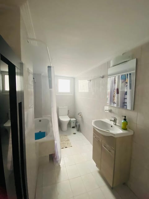 Kalamaki Philoxenia Apartment in Alimos