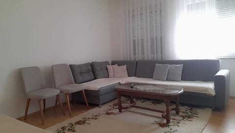 GJAKOVA - Cosy Apartment with 3,5 Bedrooms in the Best City Area Apartment in North Macedonia