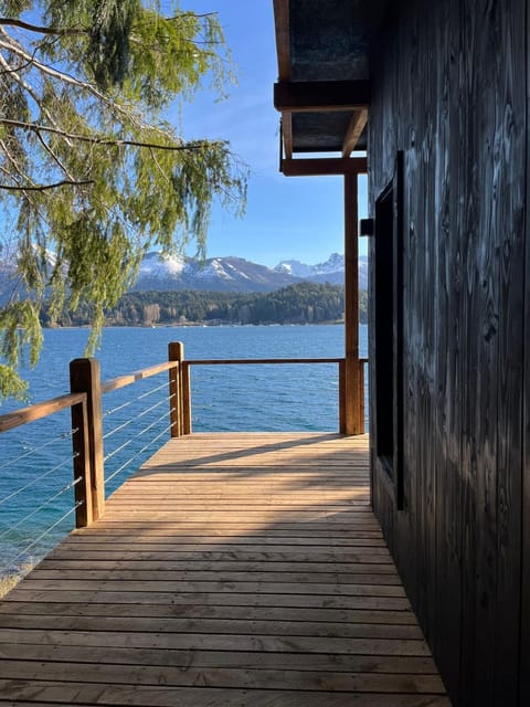 Day, View (from property/room), Balcony/Terrace, Lake view, Mountain view
