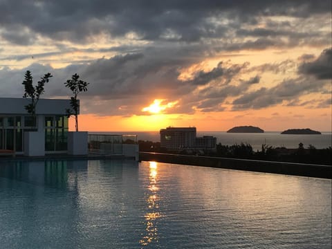 Nearby landmark, Day, Natural landscape, Pool view, Sea view, Swimming pool, Swimming pool, Sunset