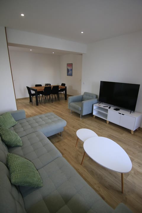 Le Marteley T4 Apartment in Évian-les-Bains