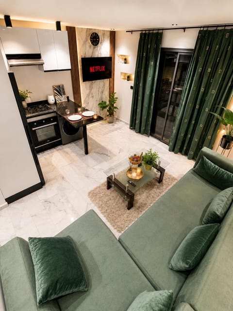 Property building, Kitchen or kitchenette, internet, internet