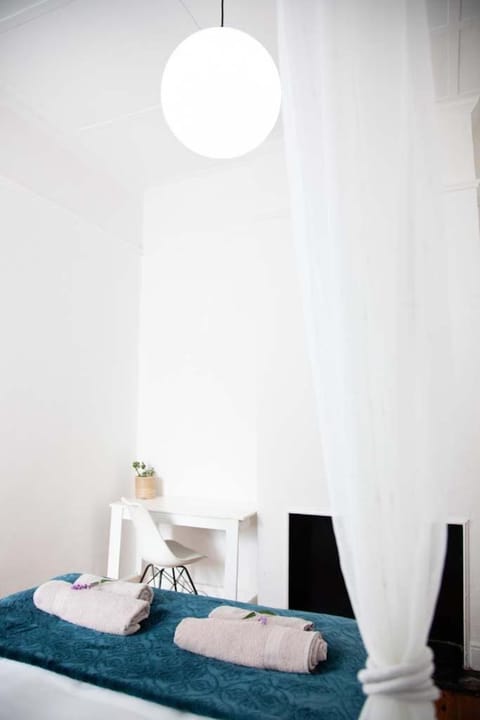 Central two double bedrooms in Bohemian Observatory Apartment in Cape Town