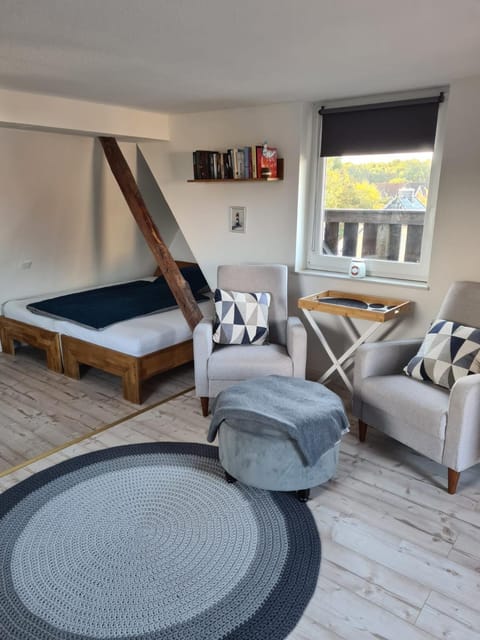 Bed, Photo of the whole room, Seating area, Bedroom