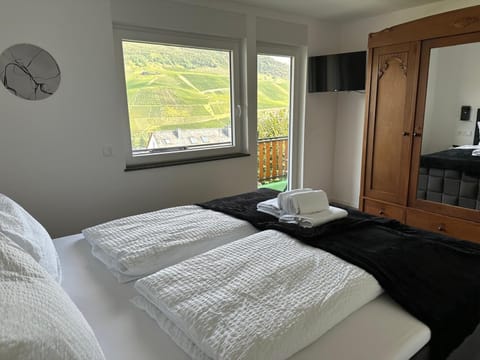 TV and multimedia, Bedroom