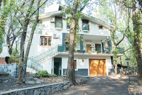 Property building, Garden