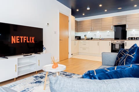 Communal lounge/ TV room, TV and multimedia, Coffee/tea facilities, Kitchen or kitchenette, Living room, Seating area, Dining area, Evening entertainment, minibar, pet friendly, stove