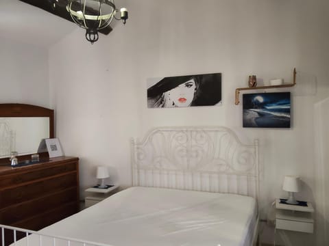 Decorative detail, Bedroom, furniture