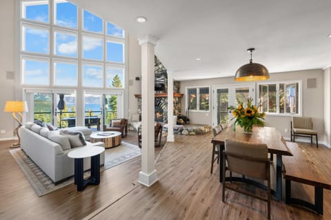 Luxury Tahoe Vacation Rental with HotTub & Lake Views House in Tahoe Vista