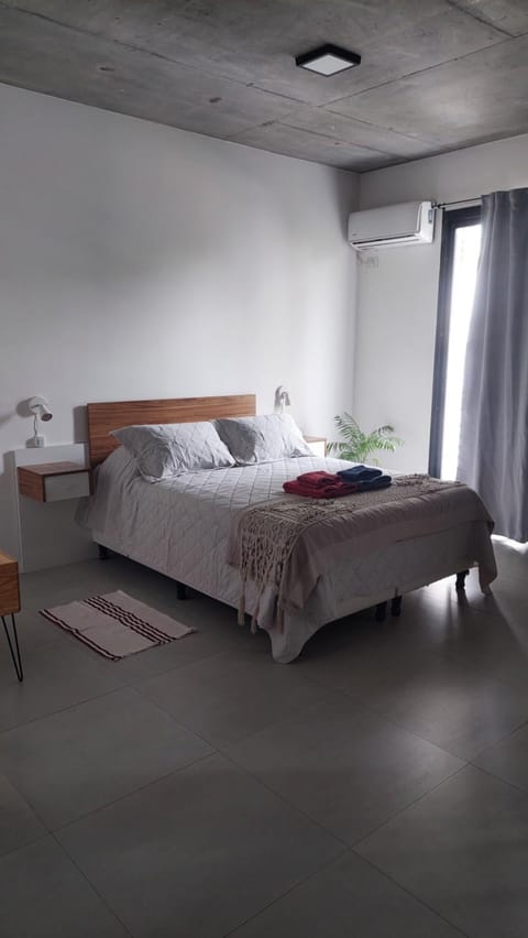 Bed, Photo of the whole room, Decorative detail, Bedroom, Area and facilities, towels, air conditioner