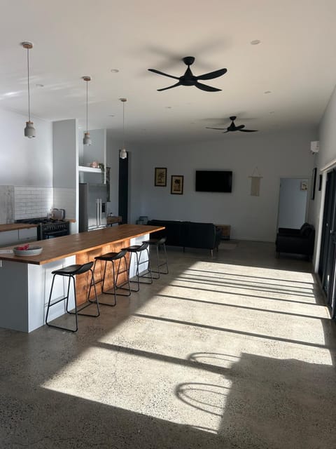 Birdys Retreat House in Arorangi District