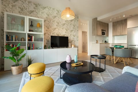 TV and multimedia, Kitchen or kitchenette, Living room, Dining area