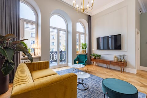 TV and multimedia, View (from property/room), Balcony/Terrace, Living room