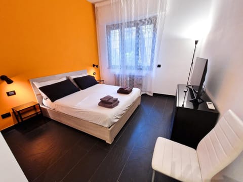 TV and multimedia, Photo of the whole room