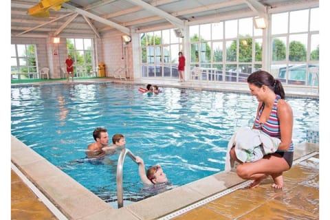 Area and facilities, Swimming pool