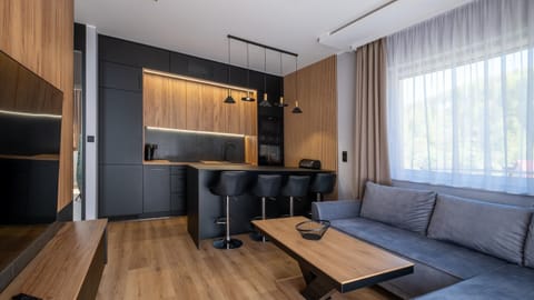 TV and multimedia, Kitchen or kitchenette, Living room, Dining area