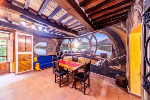 Living room, Decorative detail, Seating area, Dining area