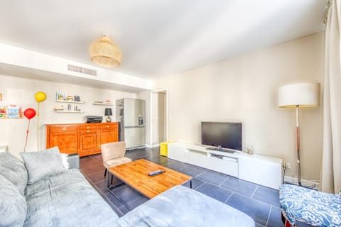 Property building, Living room
