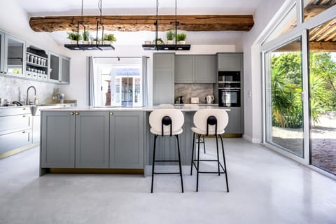 Kitchen or kitchenette, stove