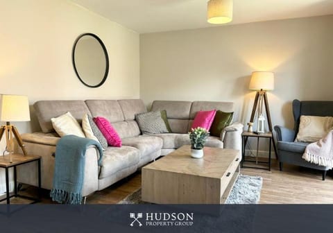 Living room, Photo of the whole room, Seating area