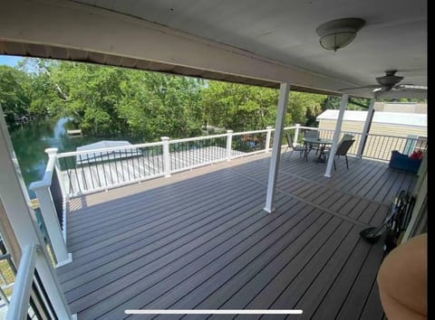 Pirate's Cove - Waterfront - Weeki Wachee River Access with Paddlecraft!! House in Spring Hill