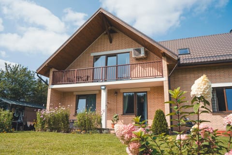 Property building, Garden, Balcony/Terrace, Garden view