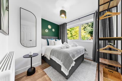 Bed, Photo of the whole room, Bedroom, towels, wardrobe