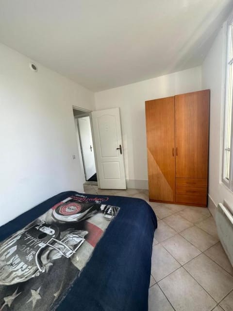 P0rdc Apartment in Île-de-France