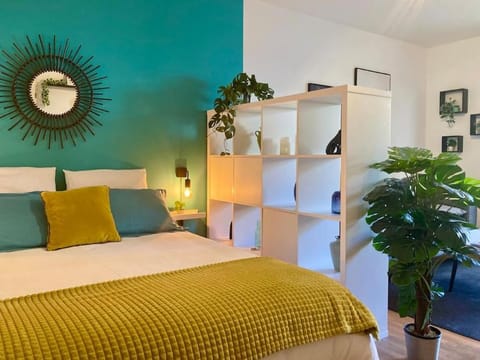 Bed, Photo of the whole room