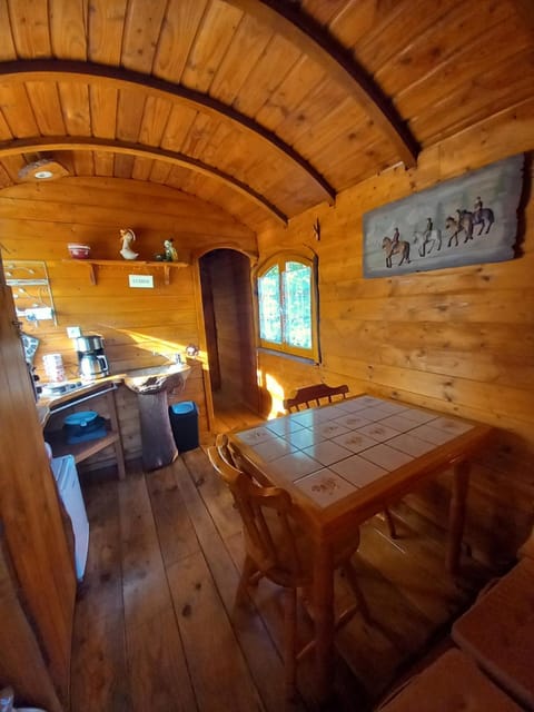 roulotte chez France Luxury tent in Hauts-de-France