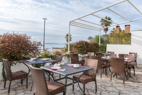 Beach Guesthouse Mediteran Bed and Breakfast in Podstrana