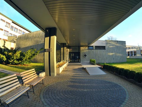 Facade/entrance, Facade/entrance