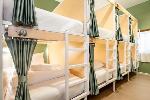Bed, Bedroom, bunk bed