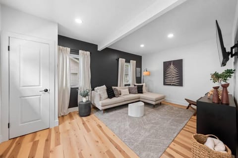 Charming Home in Cleveland 3219 House in Ohio City