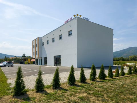 Property building, Day, Parking