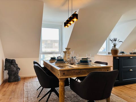 Living room, Seating area, Dining area