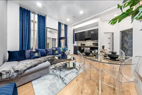 Living room, Seating area, Dining area