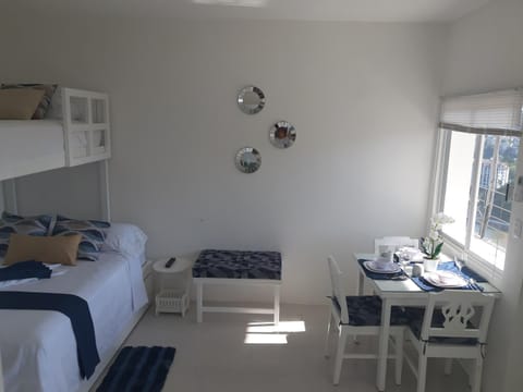 Bed, Living room, Dining area, Bedroom, towels