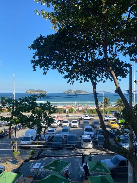 Flat de Frente pro mar da barra Apartment in Rio de Janeiro