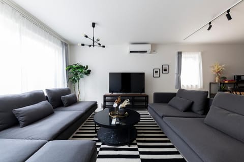 TV and multimedia, Living room, air conditioner
