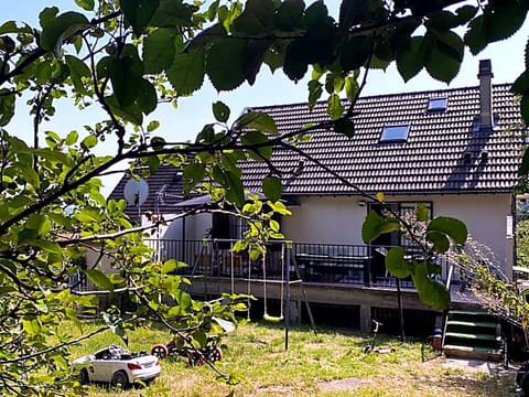 Property building, Spring, Day, Garden, Garden view